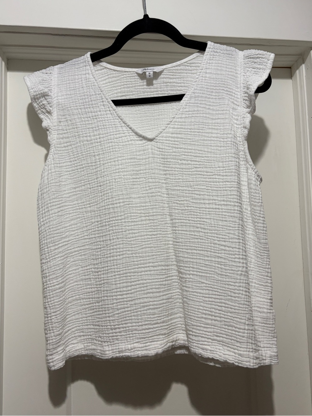 Reitman’s White Crinkle Top